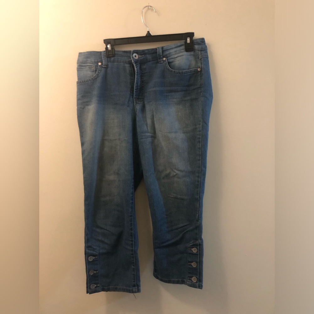 Nine West Blue Cropped Button-Hem Jeans